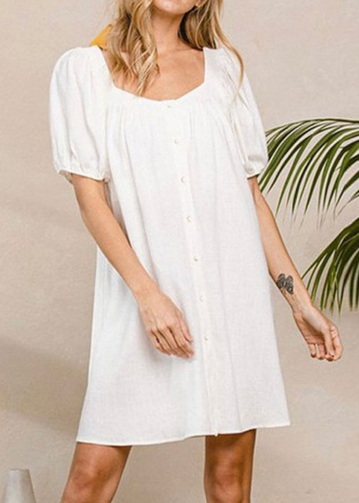 white linen dress w/ buttons  tre' sorelle